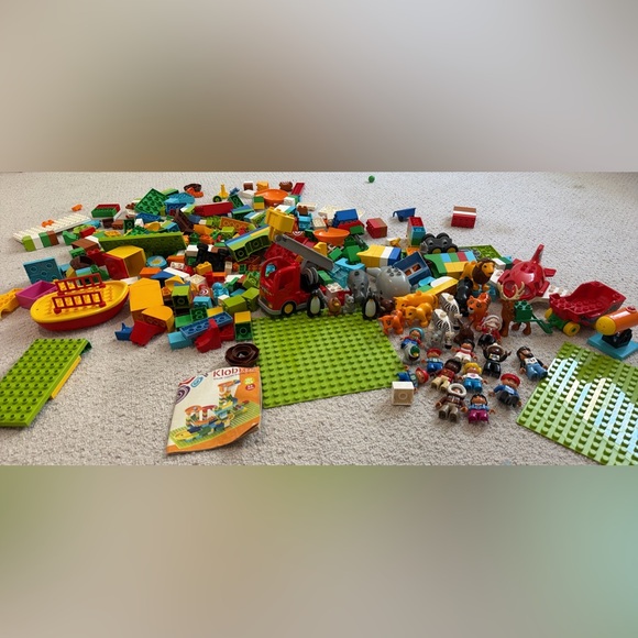 Duplos - Picture 1 of 1